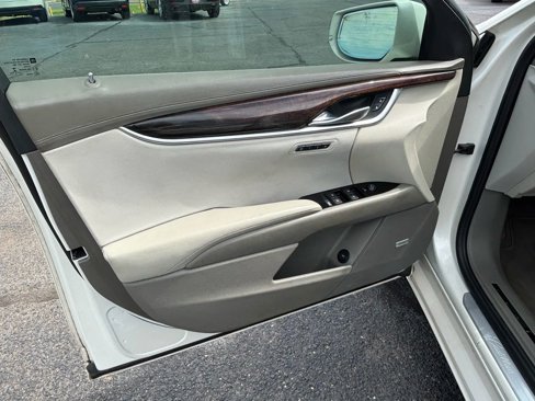 Used 2013 Cadillac XTS Platinum image 9