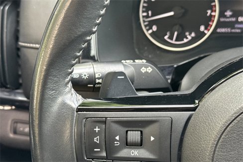 Used 2022 Nissan Pathfinder SV image 38