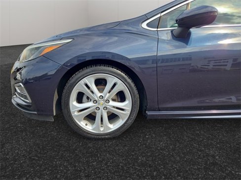 Used 2016 Chevrolet Cruze Premier image 4
