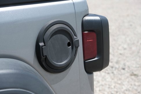 Used 2018 Jeep Wrangler Unlimited Sport S image 35