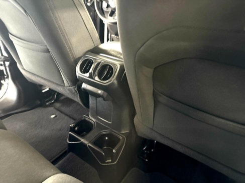 Used 2021 Jeep Gladiator Sport image 40