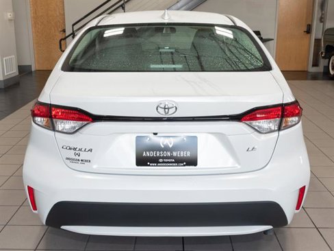 Used 2022 Toyota Corolla LE image 16
