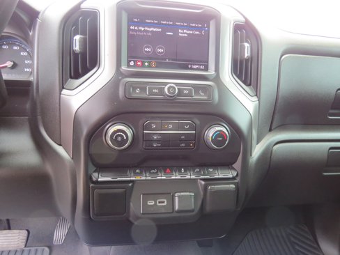 Used 2021 Chevrolet Silverado 1500 Custom image 16