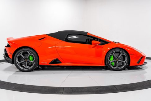 Used 2023 Lamborghini Huracan EVO image 39