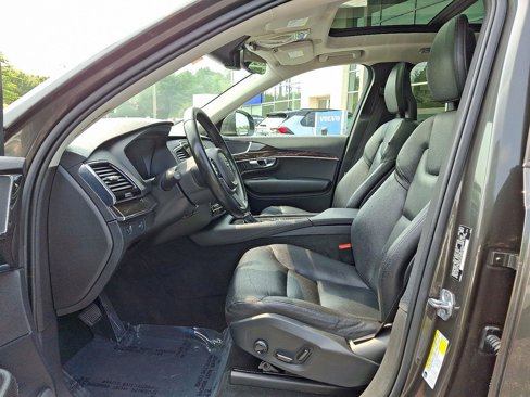 Used 2018 Volvo XC90 T6 Momentum w/ Convenience Package image 13