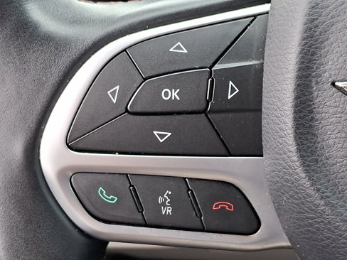 Used 2017 Chrysler Pacifica Touring-L Plus image 26