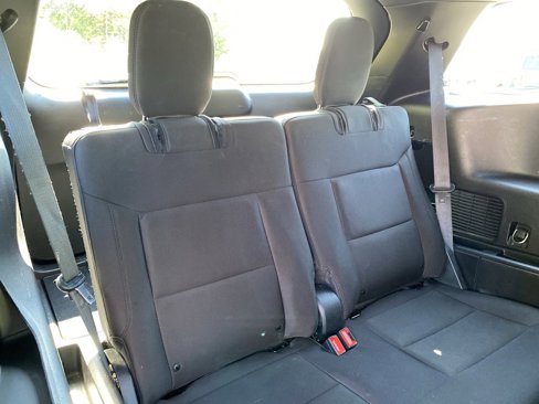 Used 2020 Ford Explorer XLT w/ Comfort Package image 38