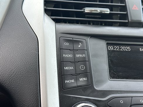 Used 2013 Ford Fusion SE image 18