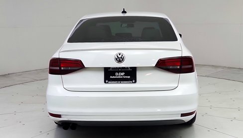 Used 2016 Volkswagen Jetta Sport image 6