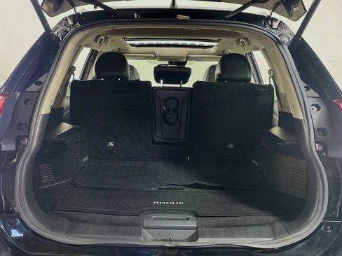 Used 2019 Nissan Rogue SL w/ Premium Package image 25