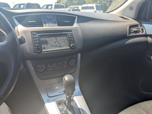 Used 2013 Nissan Sentra SR w/ Driver Pkg image 20
