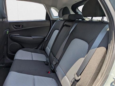 Used 2022 Hyundai Kona SE image 15