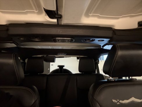 Used 2015 Jeep Wrangler Unlimited Sahara image 19