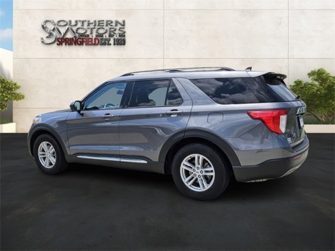 Used 2023 Ford Explorer XLT w/ Equipment Group 202A image 4