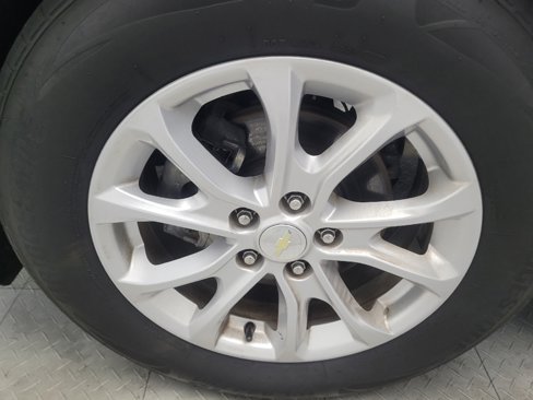 Used 2019 Chevrolet Equinox LS image 31