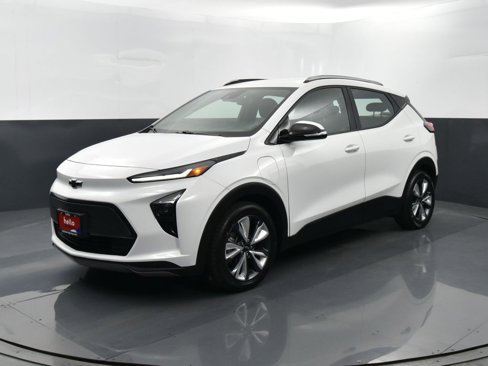 Used 2022 Chevrolet Bolt EUV LT w/ Convenience Package image 6