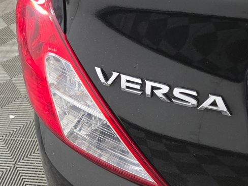 Used 2016 Nissan Versa SV image 13