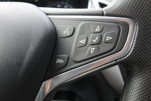 Used 2022 Chevrolet Equinox LS w/ LPO, Floor Liner Package image 19