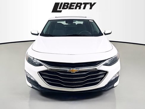 Used 2024 Chevrolet Malibu LT image 2
