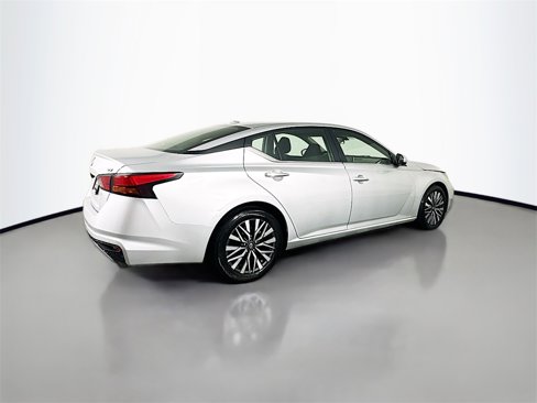Used 2023 Nissan Altima 2.5 SV image 12
