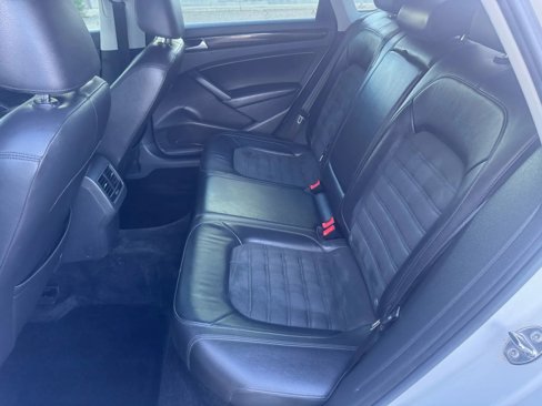 Used 2013 Volkswagen Passat TDI SEL Premium image 22
