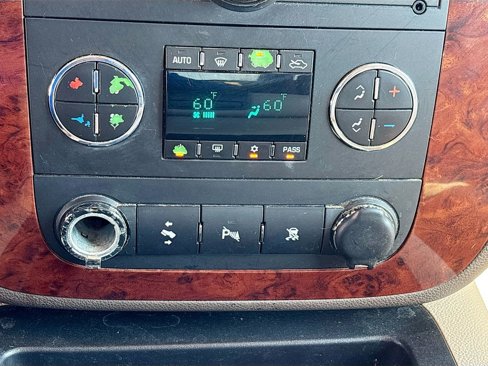 Used 2009 Chevrolet Avalanche LT w/ Convenience Package #1 image 14