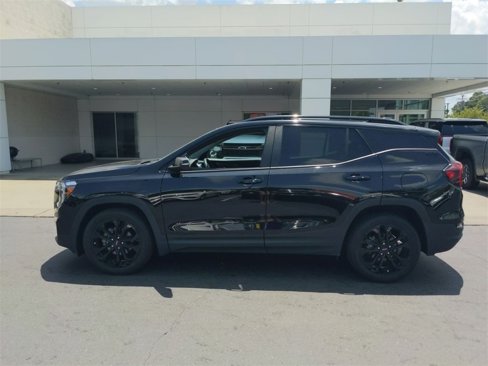 Certified 2022 GMC Terrain SLE w/ Driver Convenience Package image 5