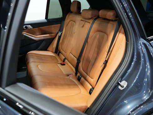 Used 2022 BMW X5 xDrive40i w/ M Sport Package image 36