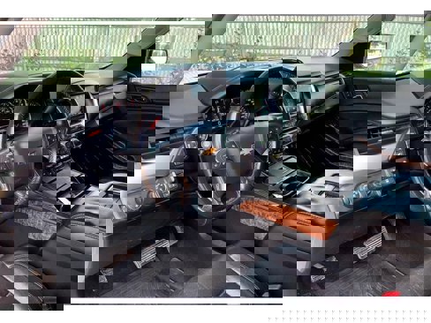 Used 2015 Chevrolet Suburban LTZ image 15