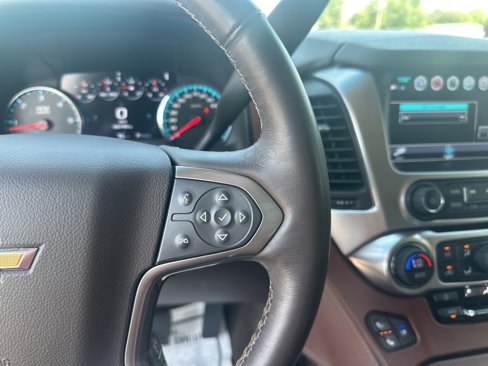 Used 2017 Chevrolet Suburban Premier image 13