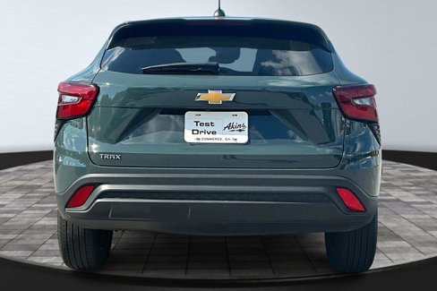 Used 2025 Chevrolet Trax LS image 5