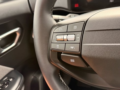 Used 2025 Kia K4 EX image 16