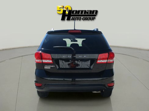 Used 2019 Dodge Journey SE w/ Blacktop Package image 4