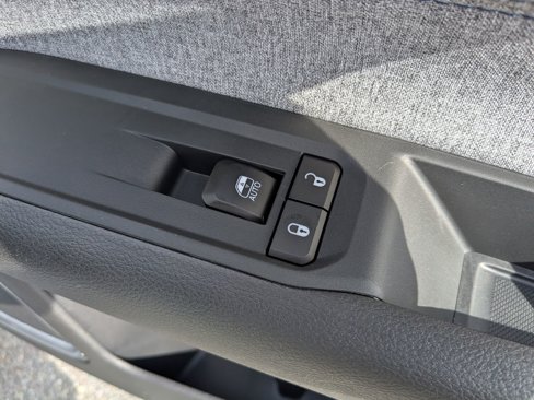 New 2025 Jeep Compass Sport image 32