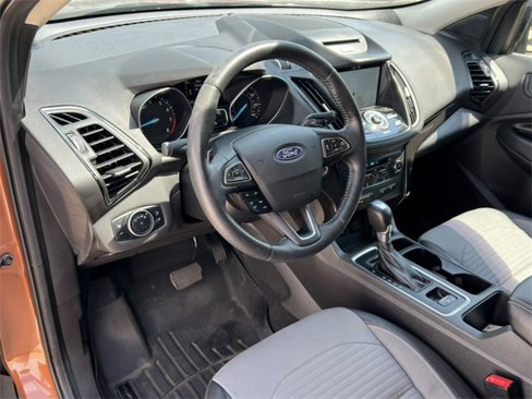Used 2017 Ford Escape Titanium image 19