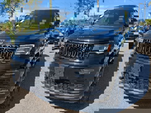Used 2018 Jeep Grand Cherokee High Altitude image 9