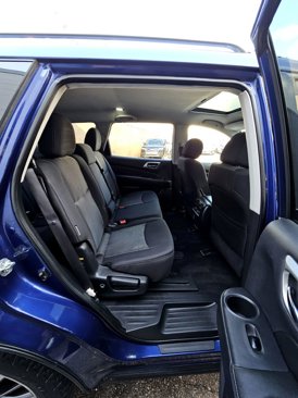 Used 2018 Nissan Pathfinder SV image 10
