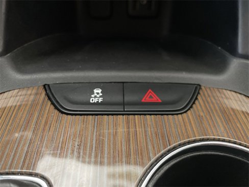 Used 2018 GMC Acadia SLE image 29