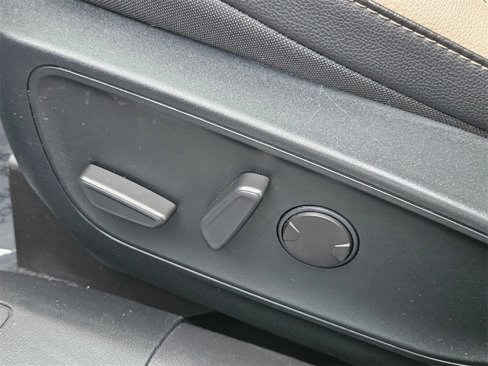 Used 2022 Ford Escape SEL image 13