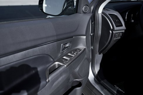 New 2025 Mitsubishi Outlander Sport SE image 19