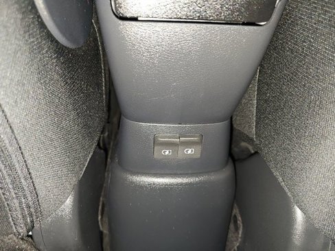 Used 2021 Nissan Kicks S image 26