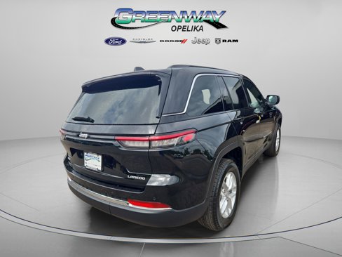New 2025 Jeep Grand Cherokee Laredo image 7
