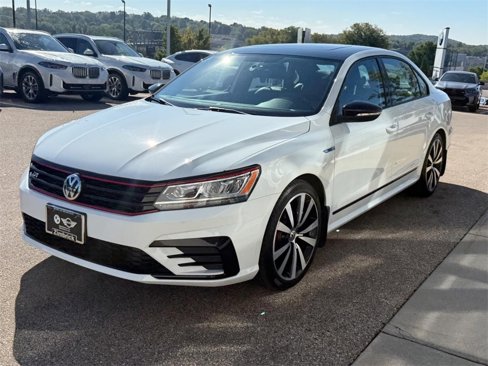 Used 2018 Volkswagen Passat 3.6 image 7