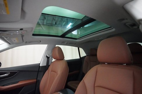 Used 2022 Audi Q8 Premium image 33