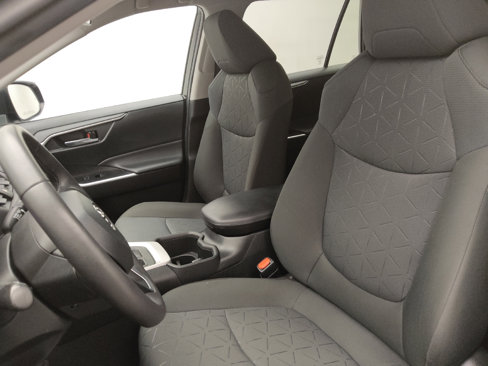 Used 2022 Toyota RAV4 XLE image 17