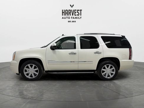 Used 2010 GMC Yukon Denali image 2