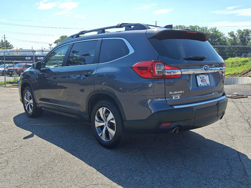 Certified 2022 Subaru Ascent Premium w/ Convenience Package image 4