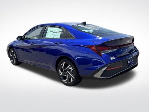 New 2025 Hyundai Elantra Sport image 3