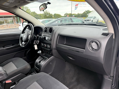 Used 2011 Jeep Compass Latitude image 21