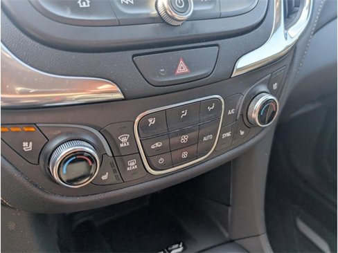 Used 2021 Chevrolet Equinox Premier image 20